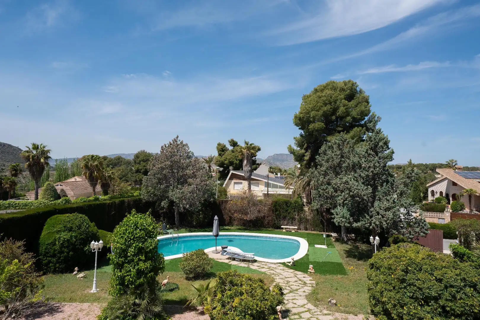 Jardí de Casa o xalet en venda en Petrer amb Aire condicionat, Piscina i Alarma