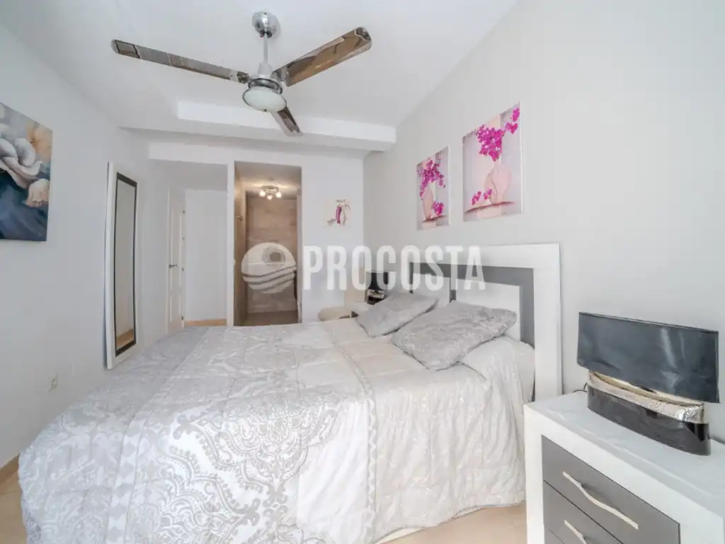 Habitación de Piso en venta en Almuñécar con Terraza y Internet