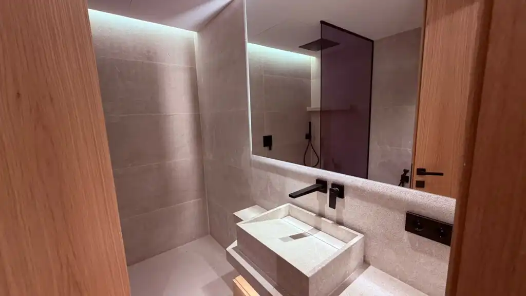 Baño de Planta baja de alquiler en Calvià con Aire acondicionado, Calefacción y Terraza
