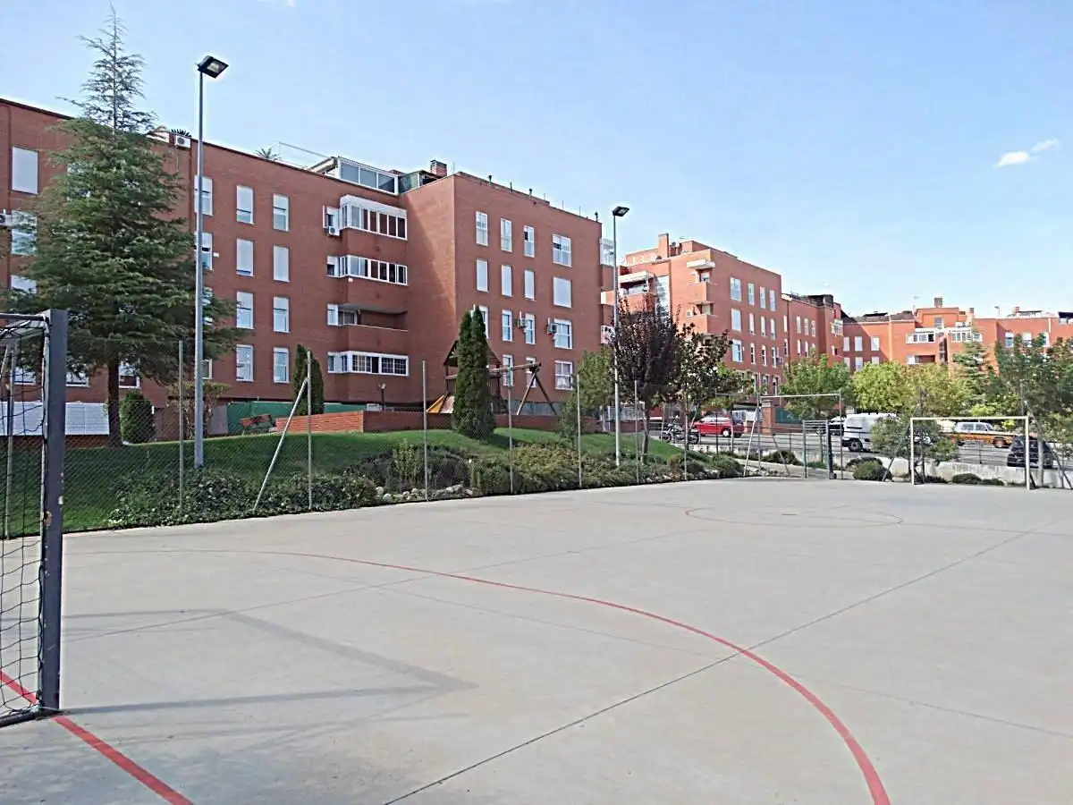 Flat for rent in Perlita