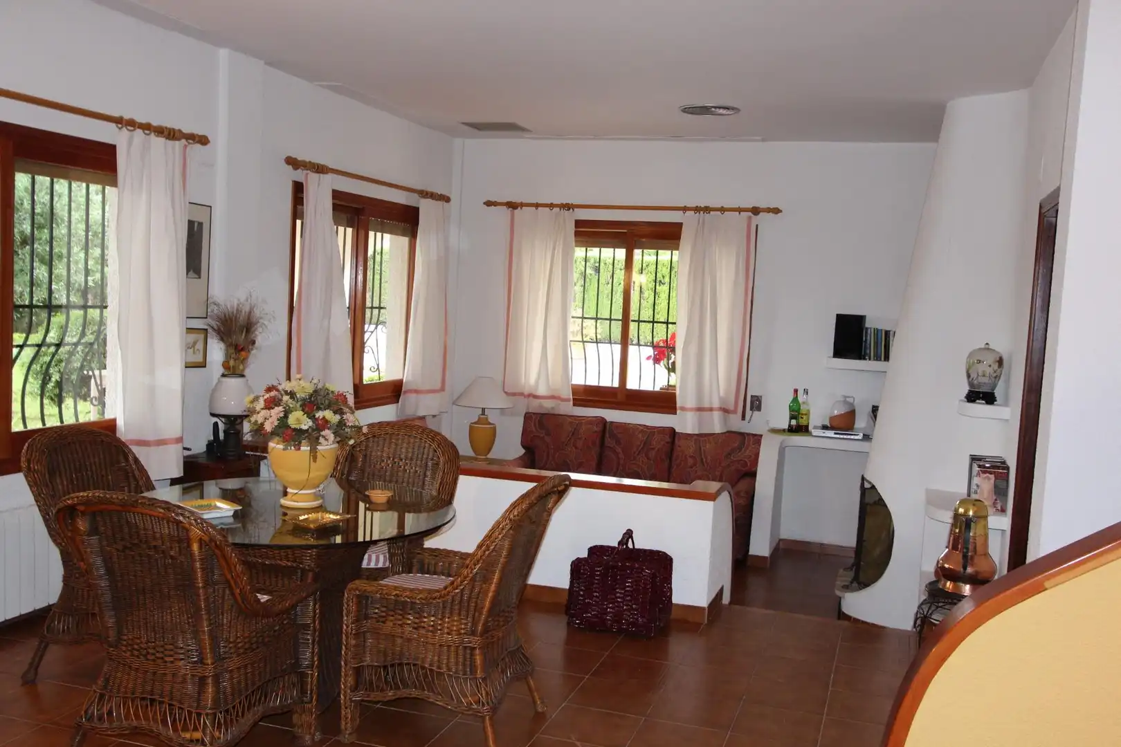 Living room of Houses for sale in Torrent  with Air Conditioner, Heating and Terrace