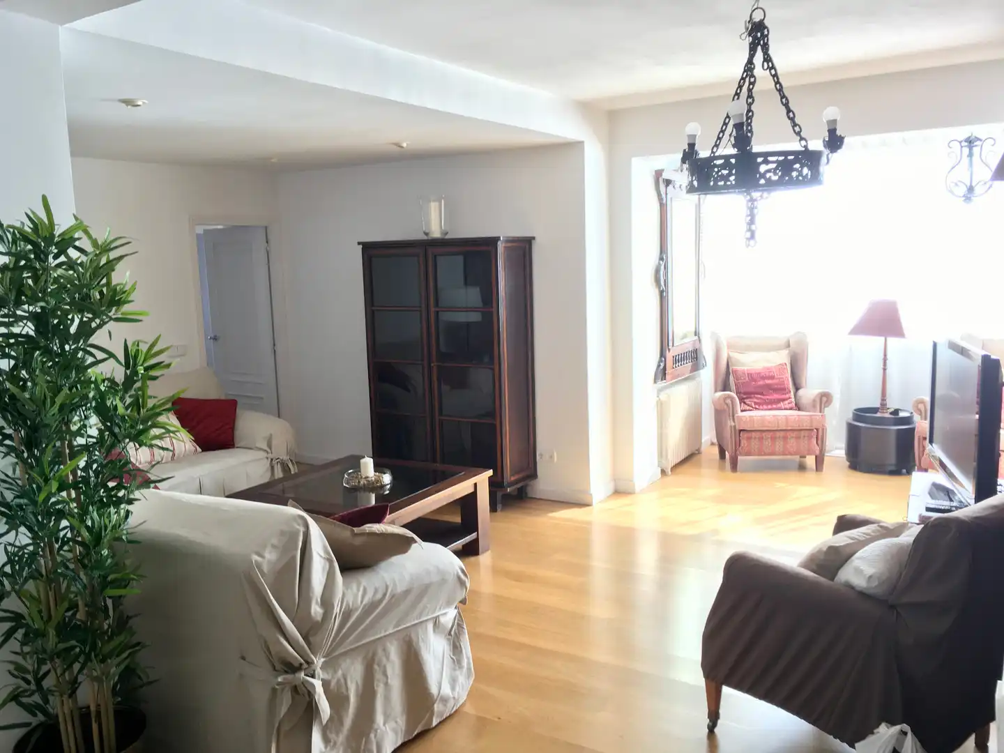 Sala de estar de Piso de alquiler en Madrid con Aire acondicionado, Calefacción y Amueblado