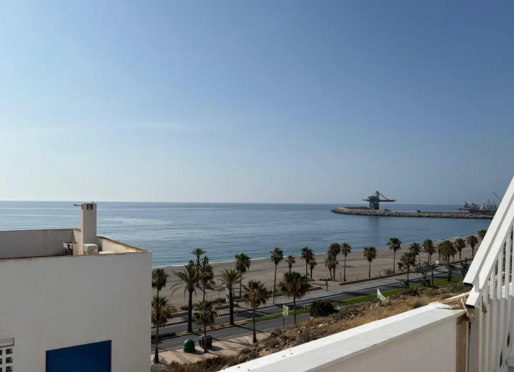 Vista exterior de Pis en venda en Carboneras