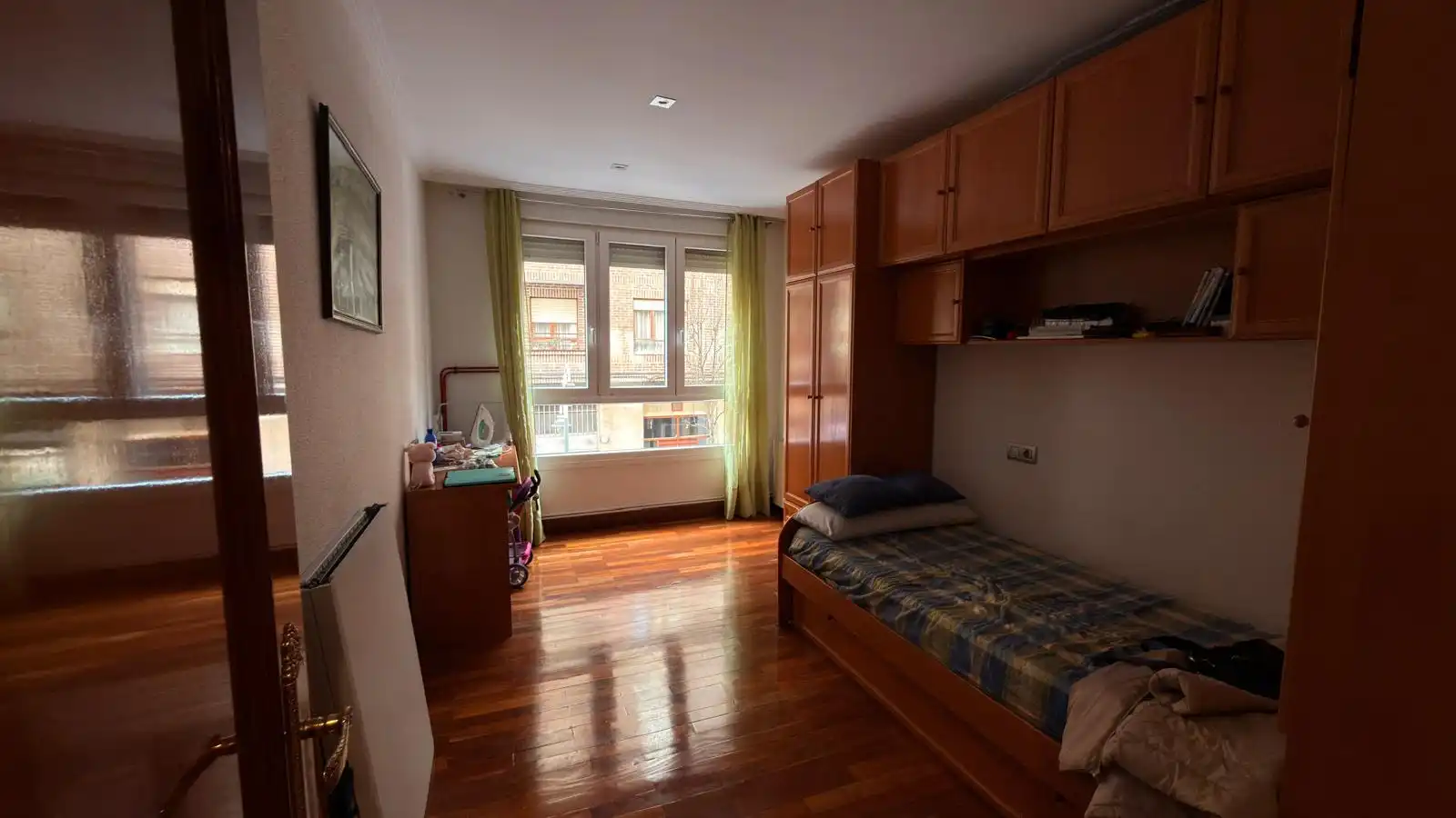 Schlafzimmer von Wohnung zum Verkauf in Bilbao  mit Terrasse und Möbliert