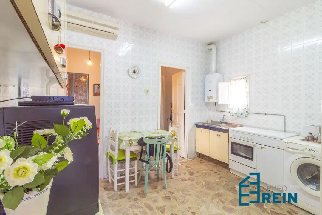 Kitchen of Houses for sale in Carranque  with Air Conditioner, Terrace and Furnished
