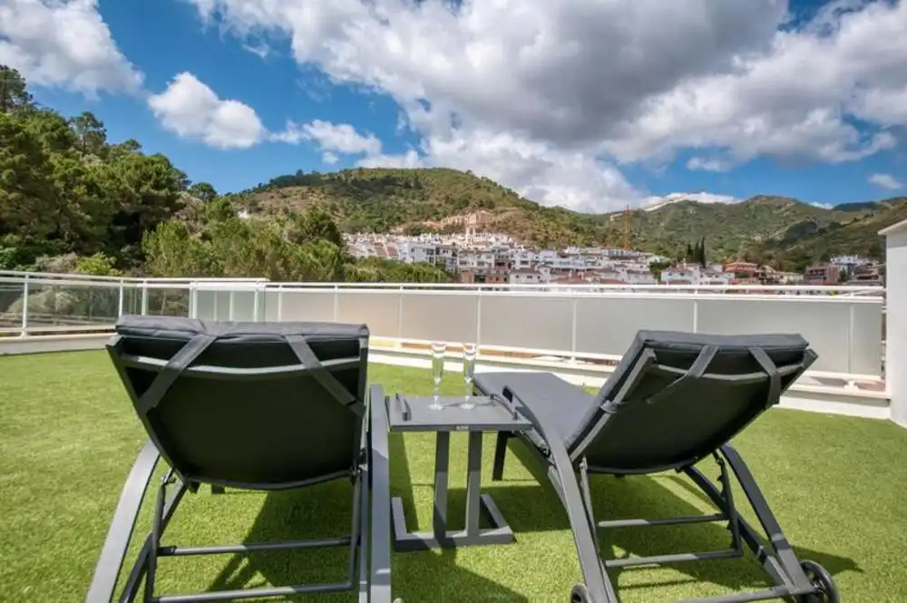 Penthouse with pool for sale in Benahavís pueblo, imagen 12