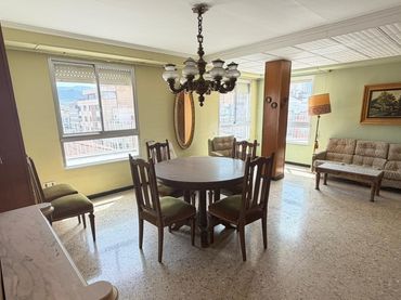 Penthouse mit Aufzug zum Verkauf in Eixample