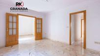 Bedroom of Flat for sale in  Granada Capital