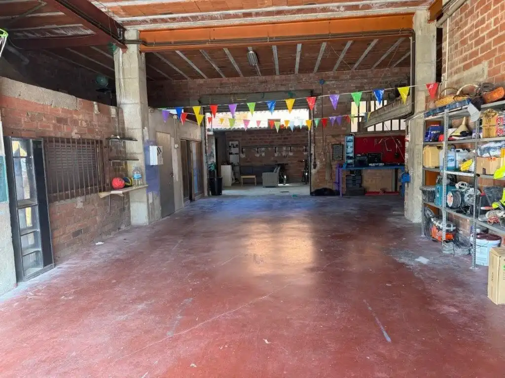Buildings for sale in Llagostera