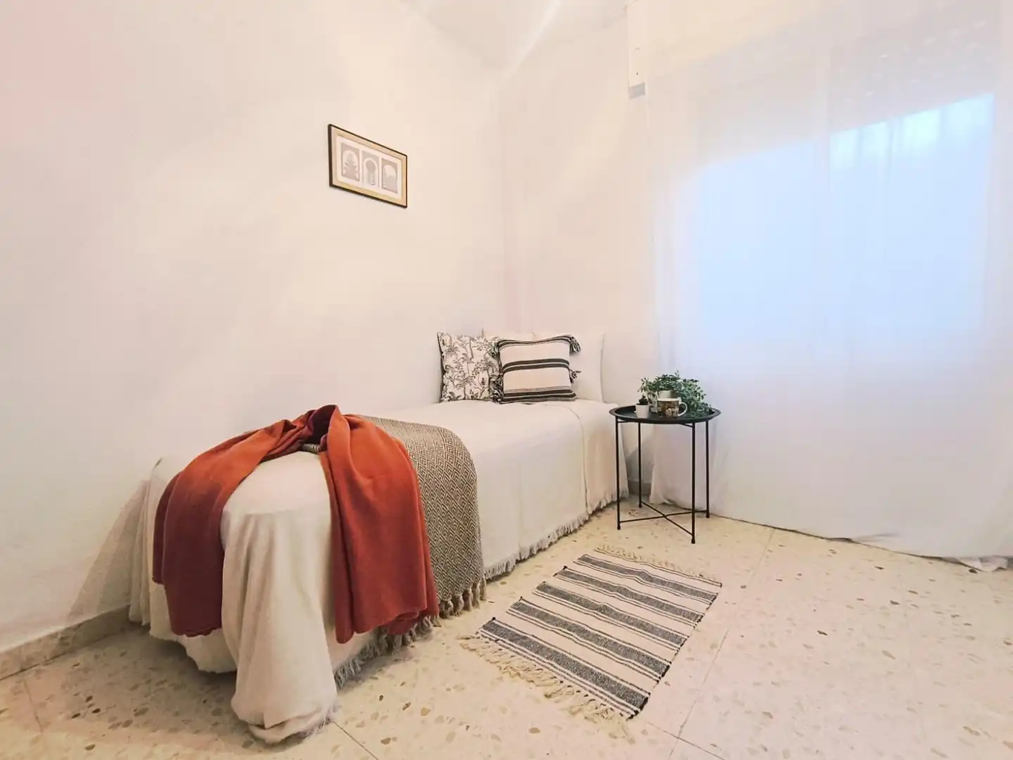 Habitación de Piso en venta en Alicante / Alacant con Terraza y Balcón