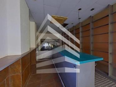 Locale commerciale in vendita a Jacint Verdaguer