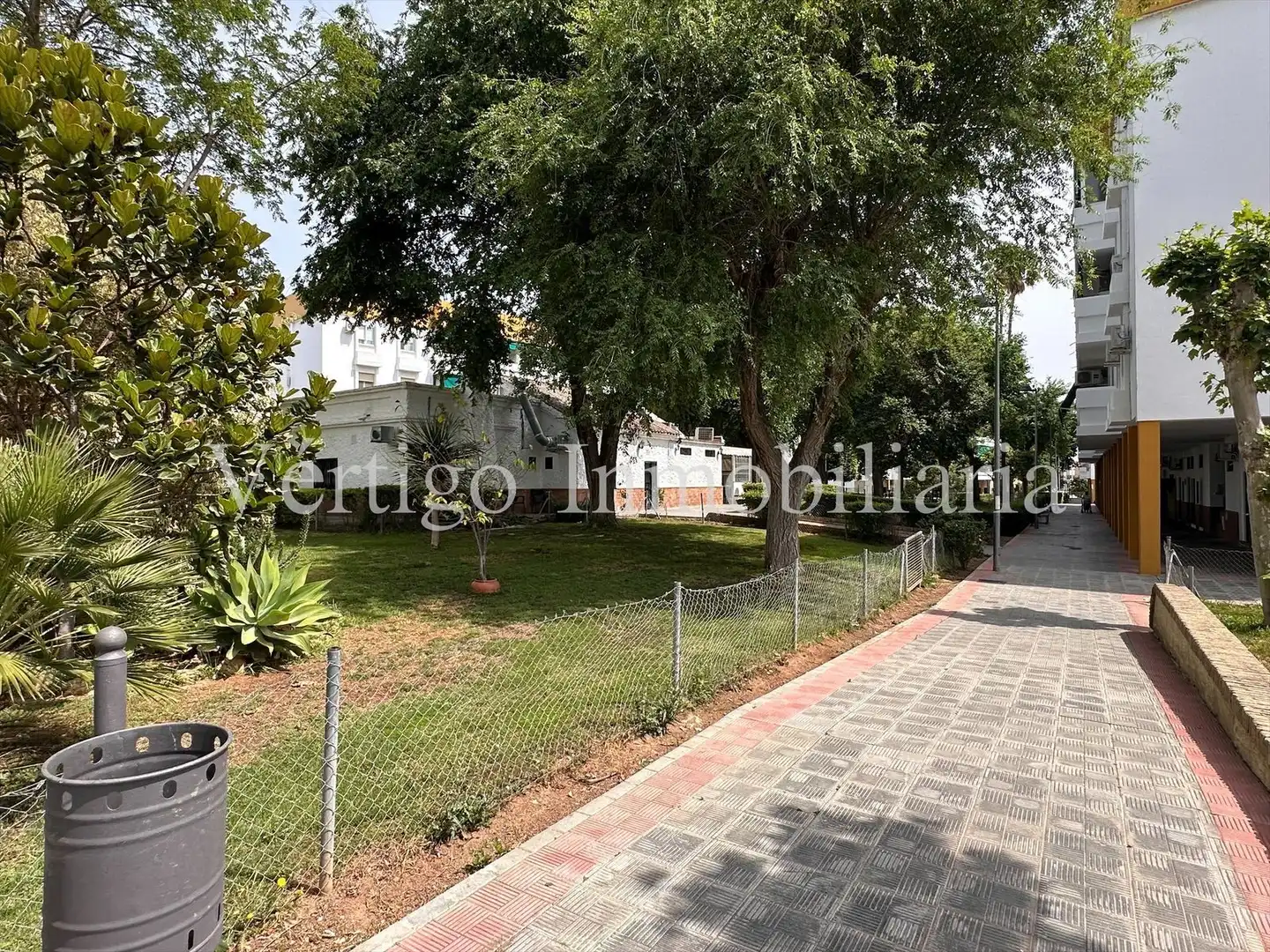 Flat for sale in Urbanizacion Parque Giralda, 1, La Hacienda - Nueva Andalucía