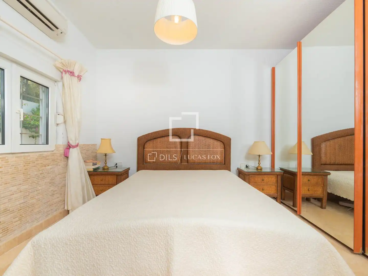 Schlafzimmer von Country house zum Verkauf in Sant Josep de sa Talaia mit Klimaanlage, Privatgarten und Terrasse