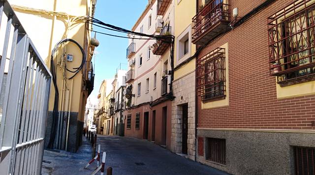 Piso en Venta en Calle Almendros Aguilar en Ctra. Circunvalación - La Magdalena