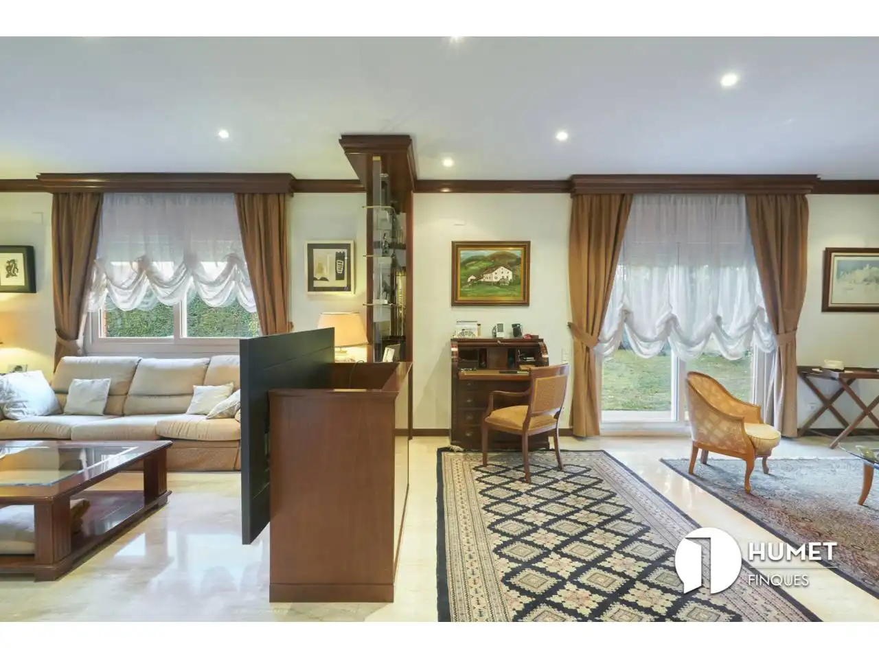 Living room of Houses for sale in Sant Cugat del Vallès  with Air Conditioner, Heating and Private garden