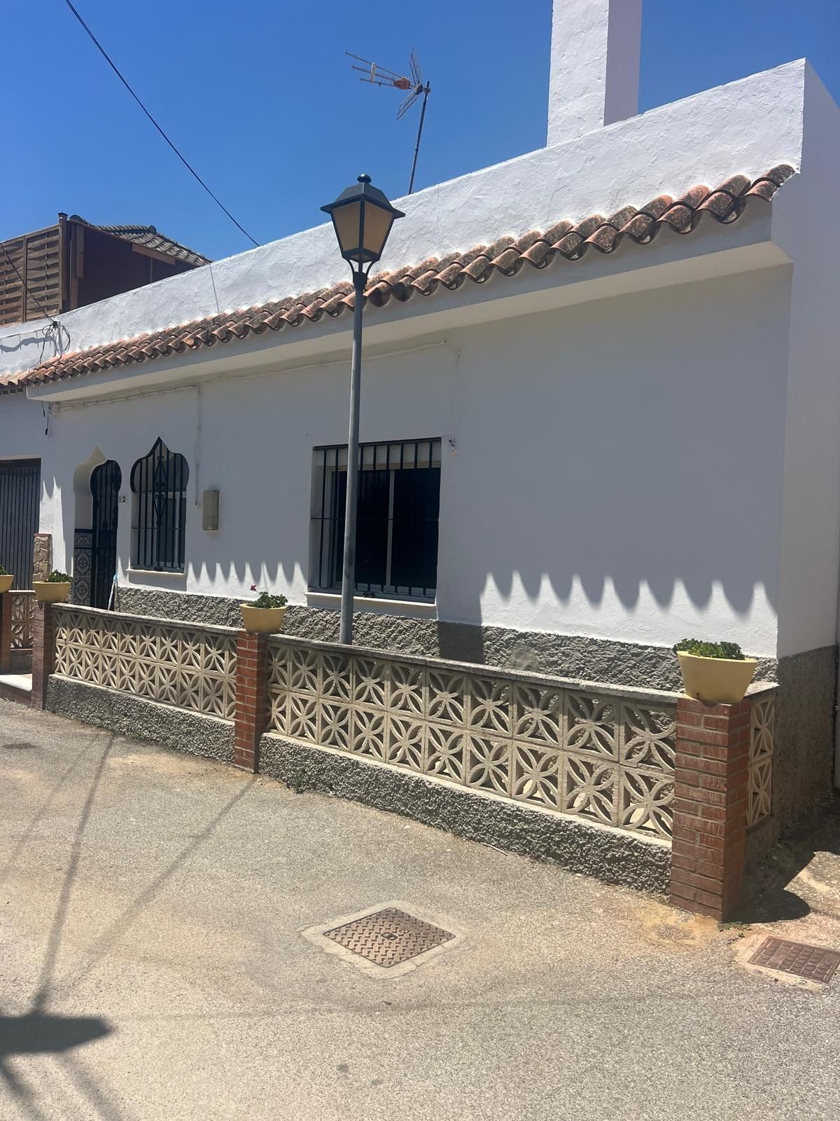 Vista exterior de Casa o xalet en venda en Vejer de la Frontera amb Terrassa