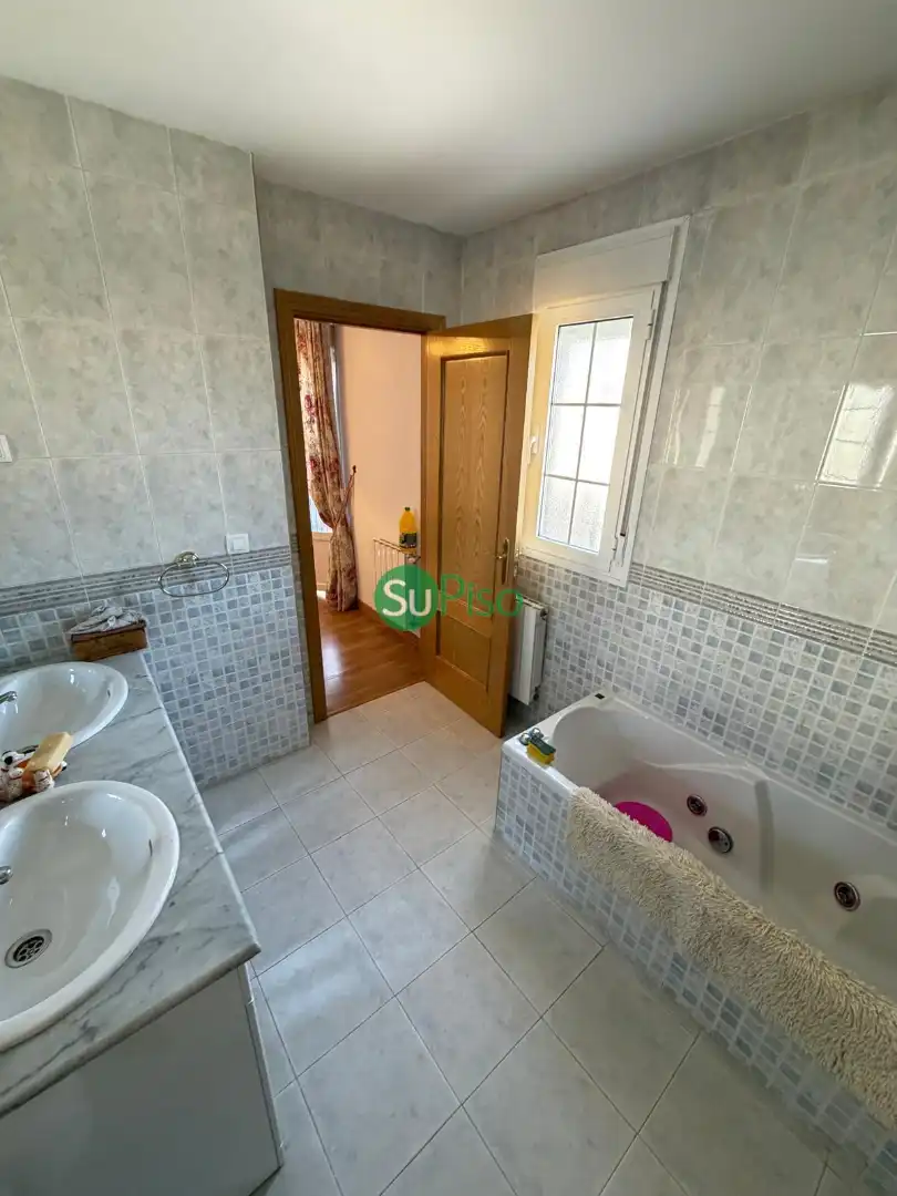 Detached house with garden for sale in Avenida Rufino Rubio 10, imagen 30