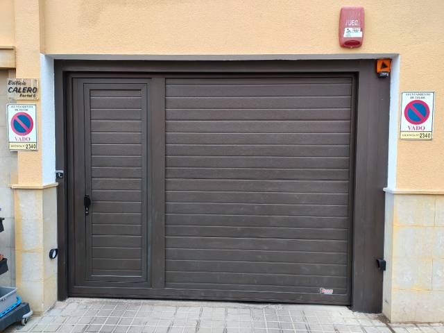 Garaje en Alquiler en Calle Bernardo Dominguez Quintero, 1 en Callejón del Castillo - El Calero - Las Huesas