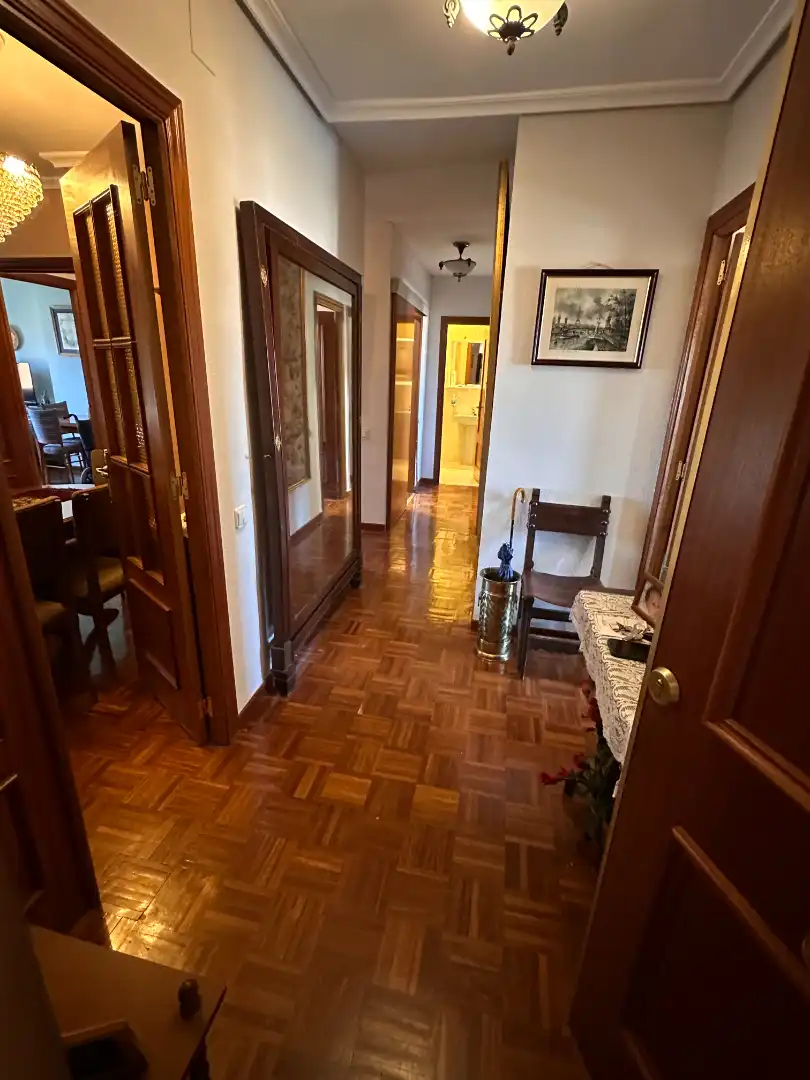Wohnung zum Verkauf in Cuenca mit Heizung, Parkett und Terrasse