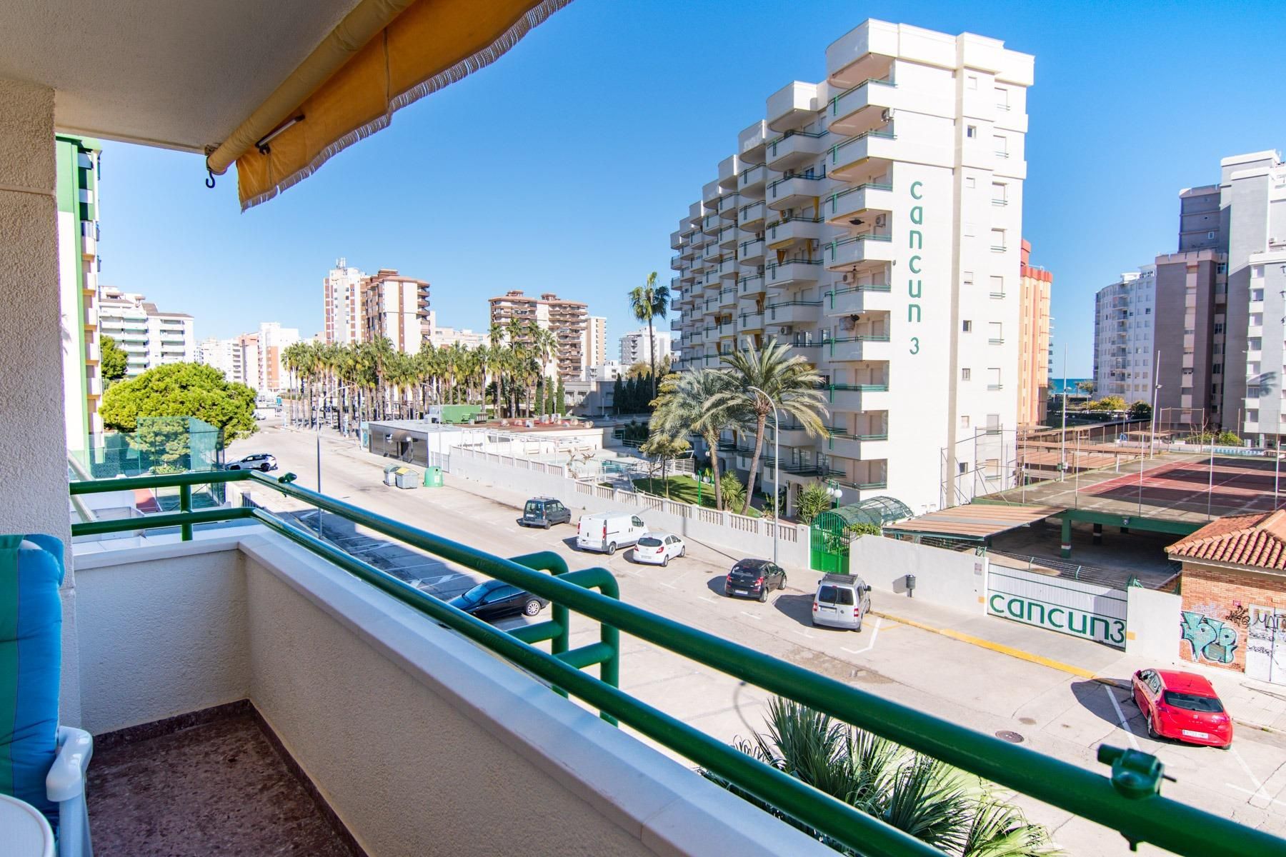 Exterior view of Apartment for sale in Gandia  with Private garden, Terrace and Storage room