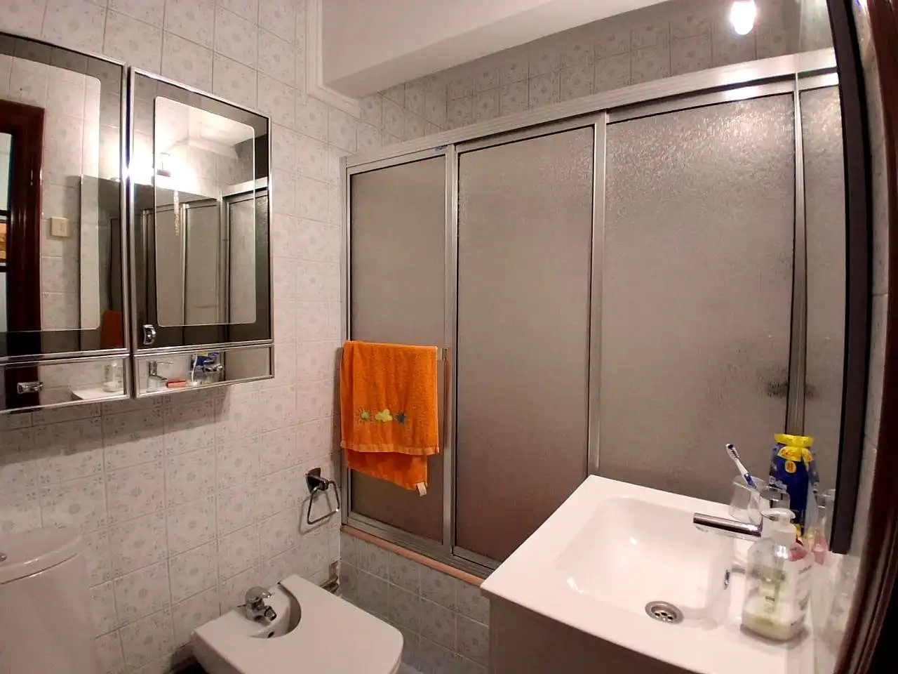 Badezimmer von Wohnung zum Verkauf in Barakaldo  mit Heizung und Balkon