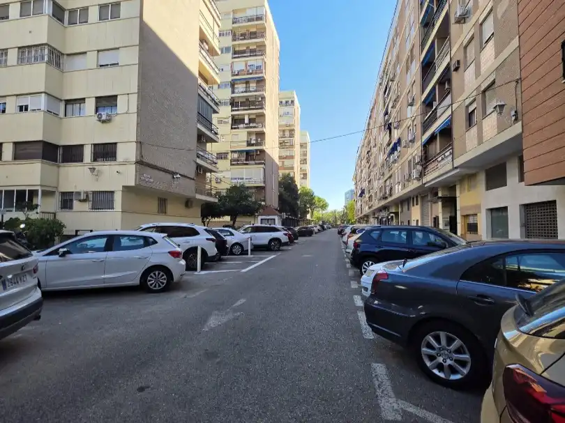Vista exterior de Piso en venta en  Sevilla Capital con Aire acondicionado