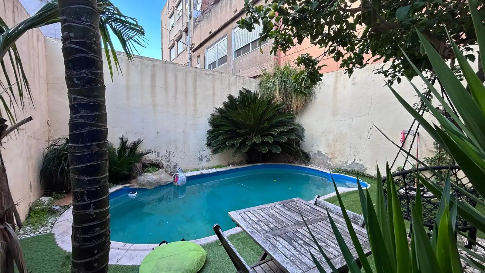 Swimming pool of Detached homes for sale in Cornellà de Llobregat  with Terrace