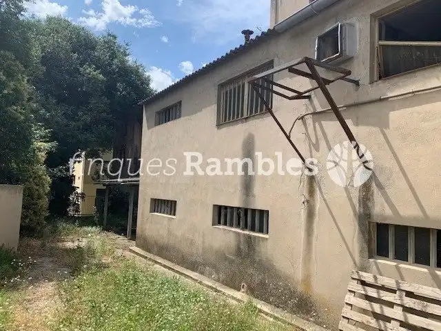 Außenansicht von Gebäude zum Verkauf in La Pobla de Claramunt