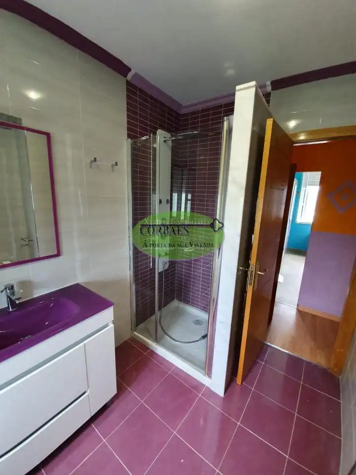 Baño de Piso en venta en Celanova con Calefacción y Amueblado