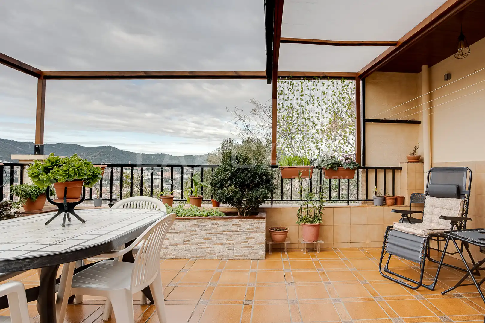 Casa amb terrassa en venda a Horta - Guinardó, imagen 5