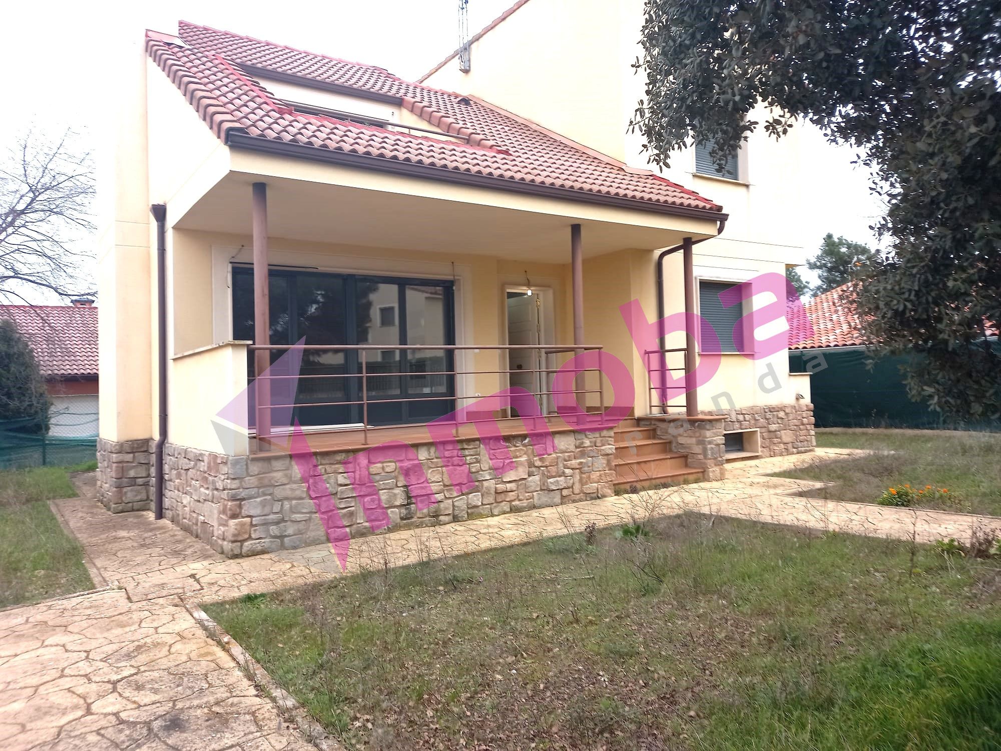 Vista exterior de Casa o chalet en venta en Aranda de Duero con Jardín privado, Parquet y Terraza