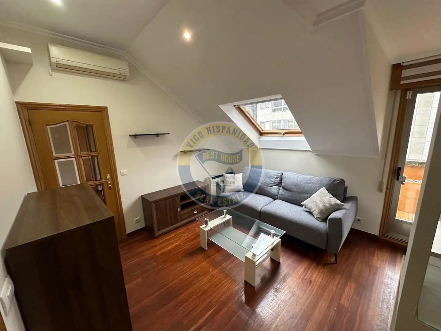 Sala de estar de Ático en venta en Vigo  con Aire acondicionado, Calefacción y Parquet