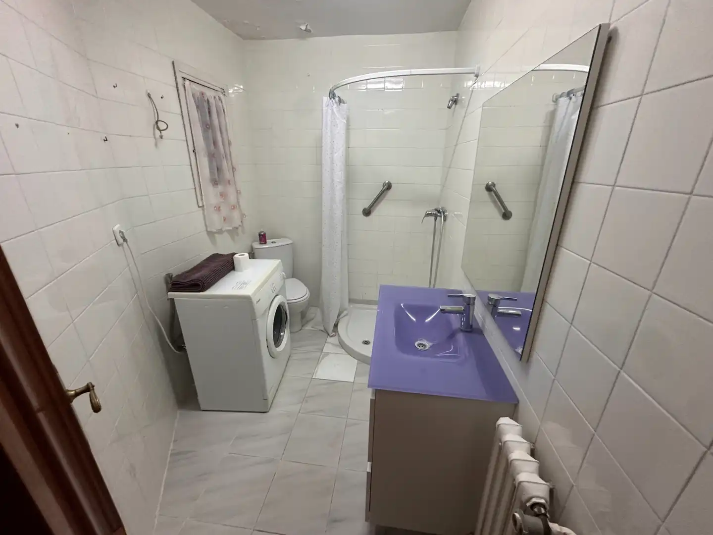 Bathroom of Flat for rent in Cuenca  with Heating, Furnished and Oven
