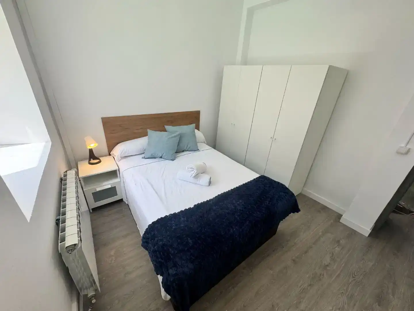 Schlafzimmer von Haus oder Chalet zur Miete in Santander mit Privatgarten, Möbliert und Ofen