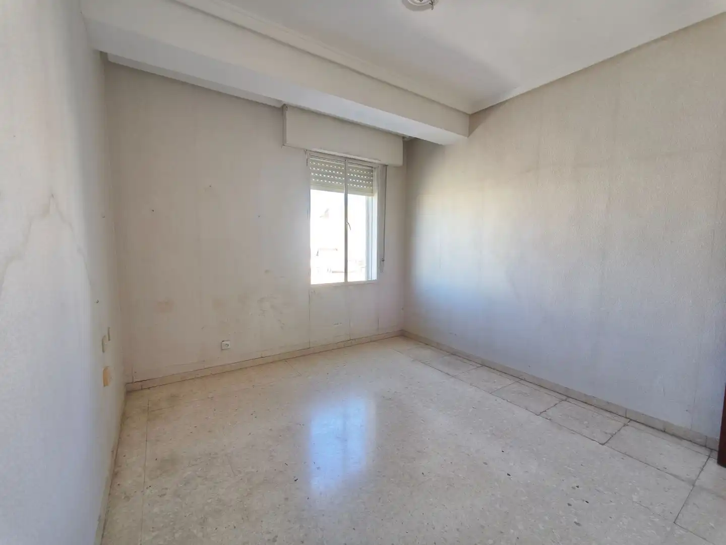 Habitación de Piso en venta en Huelva con Terraza y Trastero