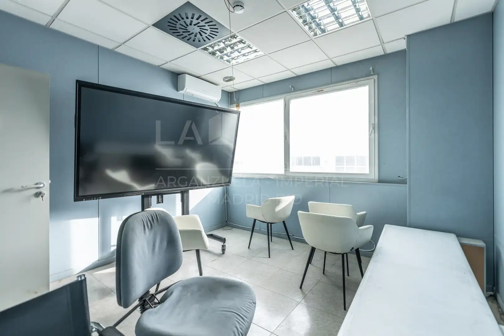 Nave industrial en venta en Calle Puerto de Pajares, imagen 47