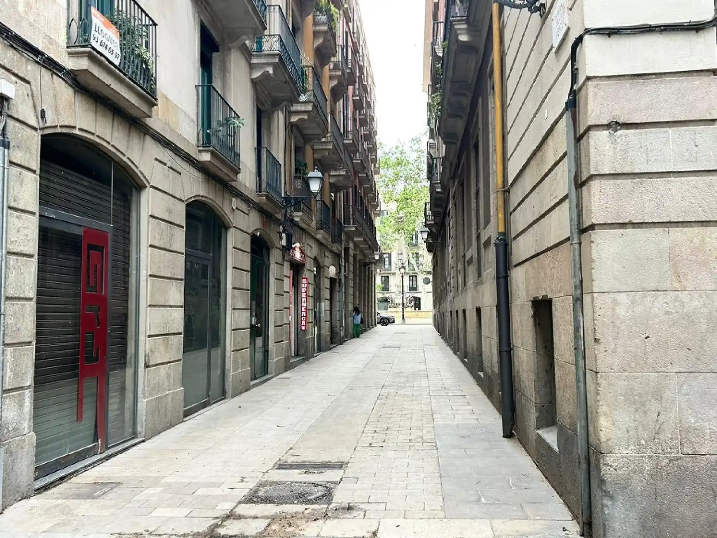 Vista exterior de Piso en venta en Ciutat Vella