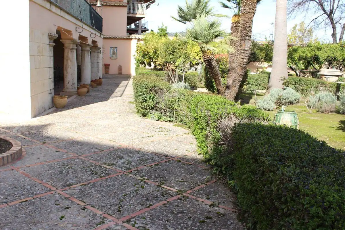 Jardí de Casa o xalet en venda en Segorbe amb Calefacció, Jardí privat i Terrassa