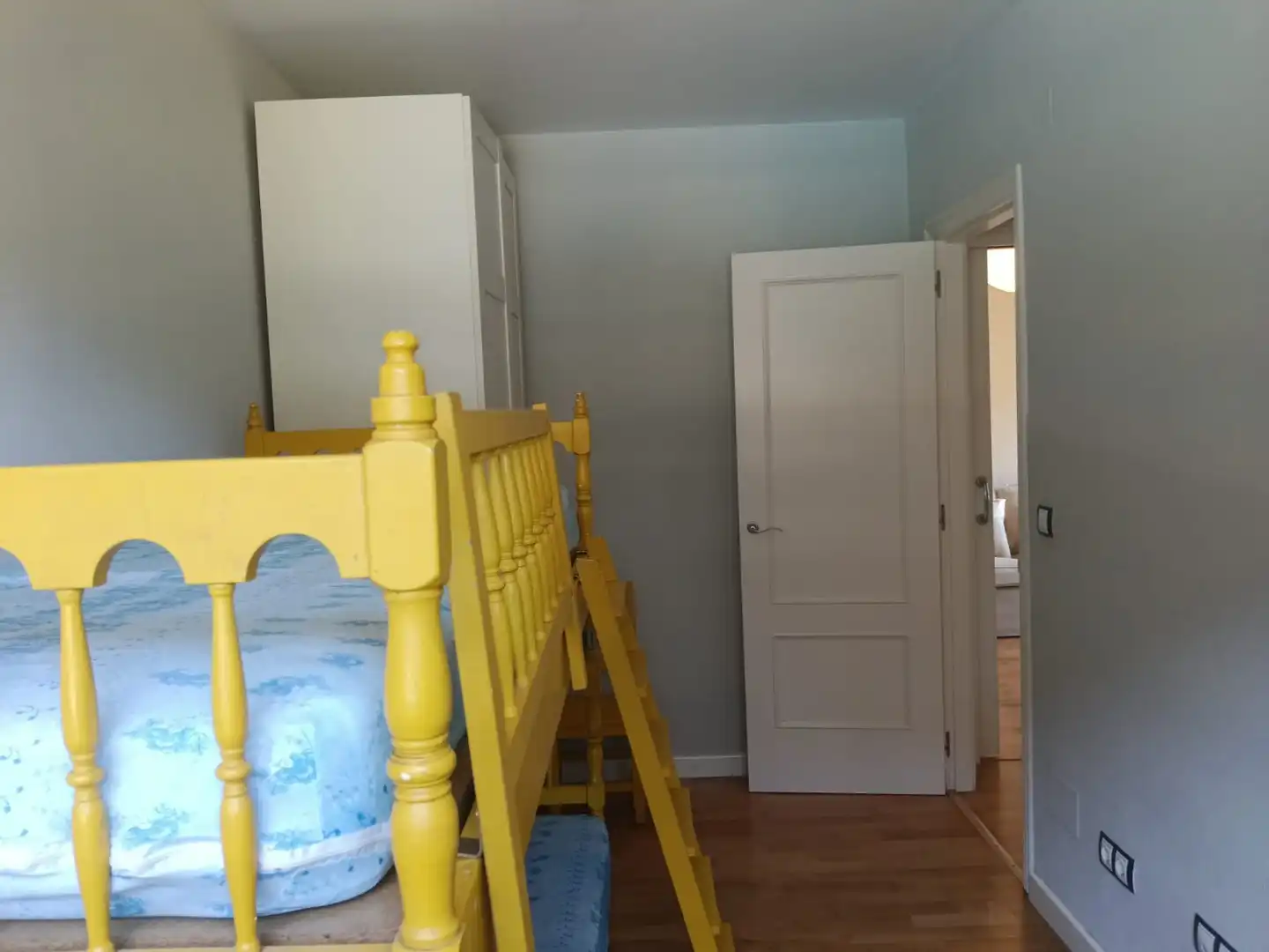 Schlafzimmer von Wohnung zum Verkauf in Limpias mit Heizung, Terrasse und Abstellraum