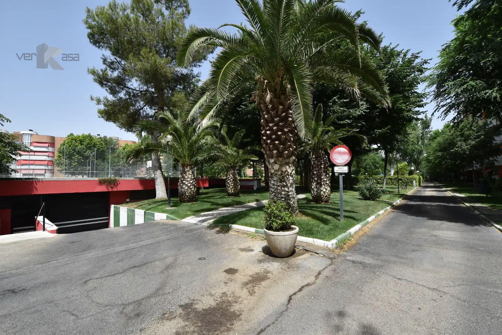 Parking de Piso en venta en Pinto con Calefacción, Terraza y Piscina comunitaria
