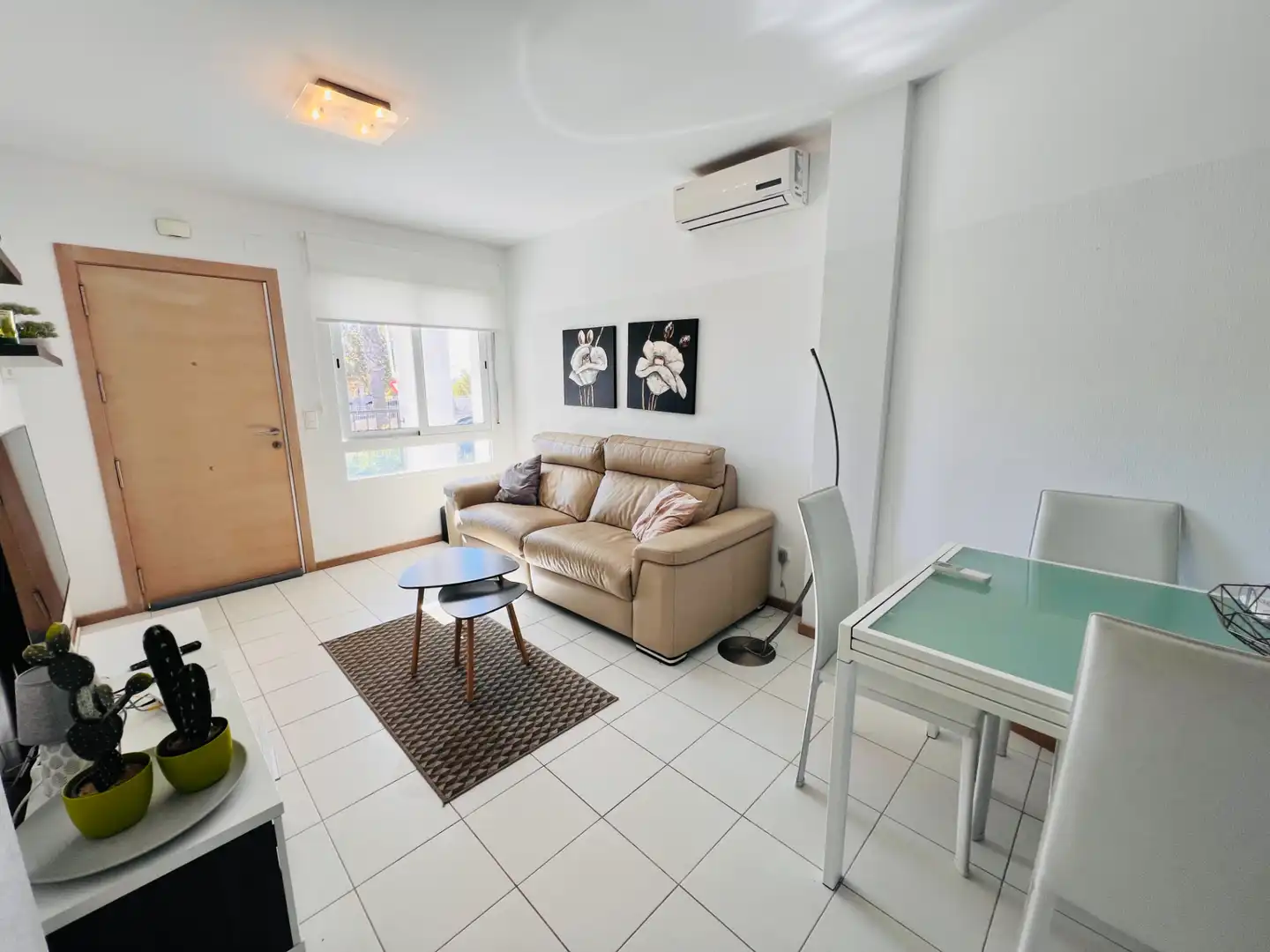 Sala de estar de Casa o chalet en venta en Torrevieja con Jardín privado, Terraza y Amueblado