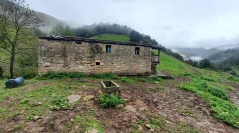 Foto 5 de Finca rústica en venta en Vega de Pas, Cantabria