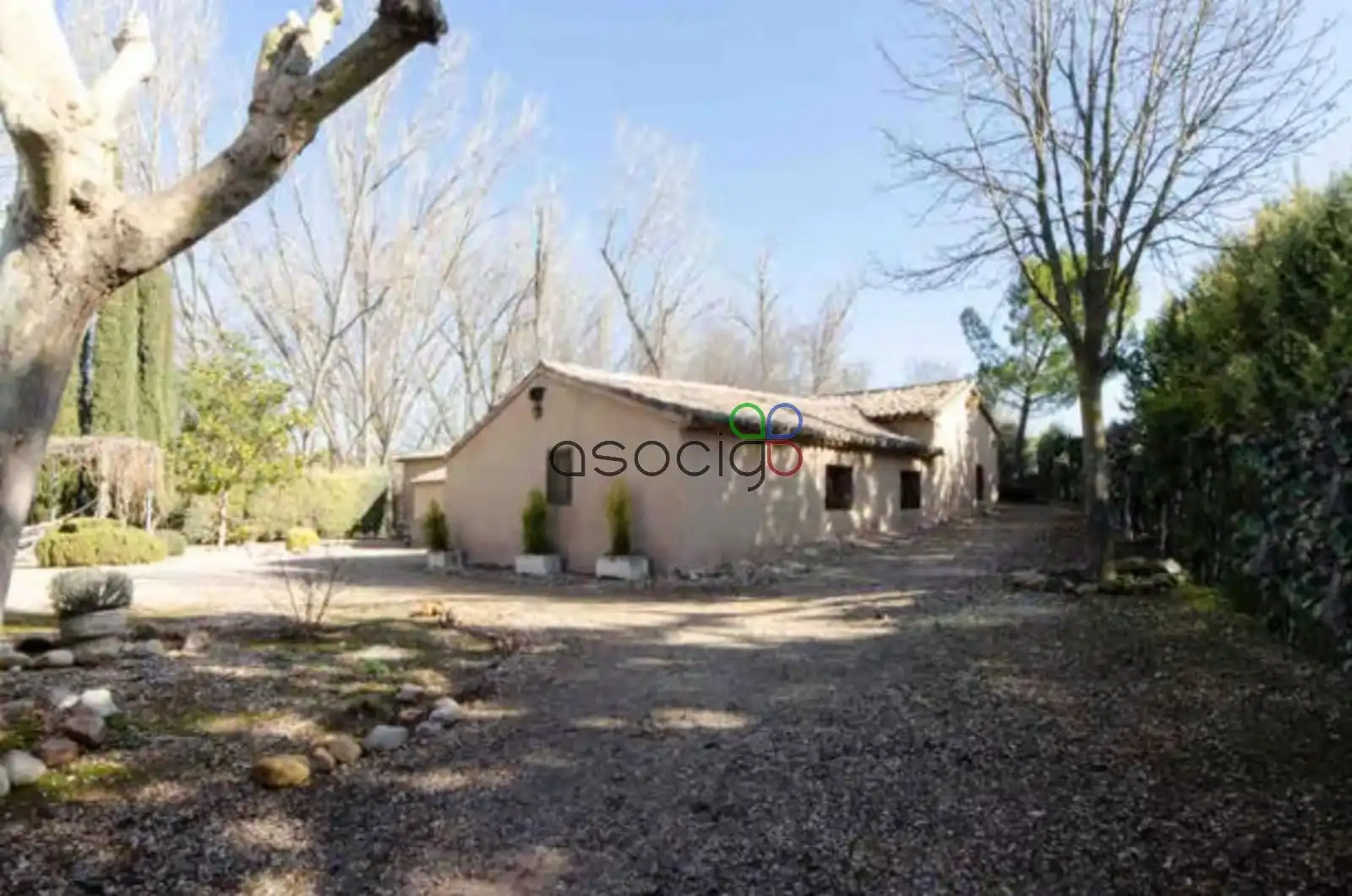 Vista exterior de Casa o chalet en venta en Heras de Ayuso con Terraza y Piscina