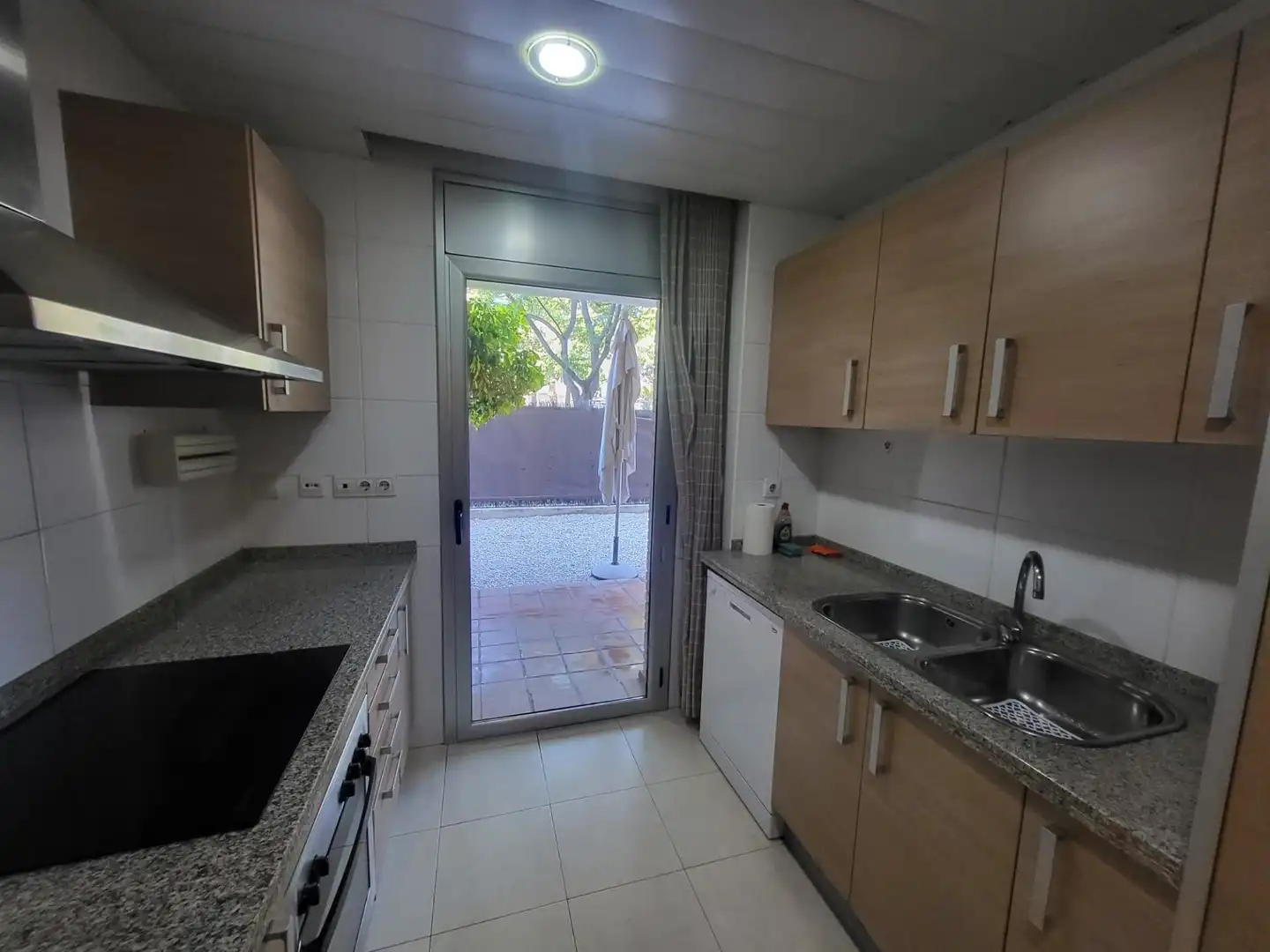 Küche von Erdgeschoss zum Verkauf in Salou mit Klimaanlage, Heizung und Terrasse