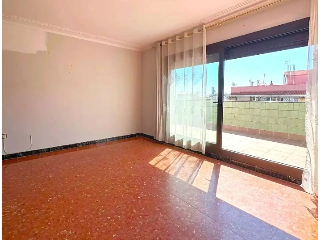 Dormitori de Àtic en venda en Barcelona amb Terrassa i Balcó