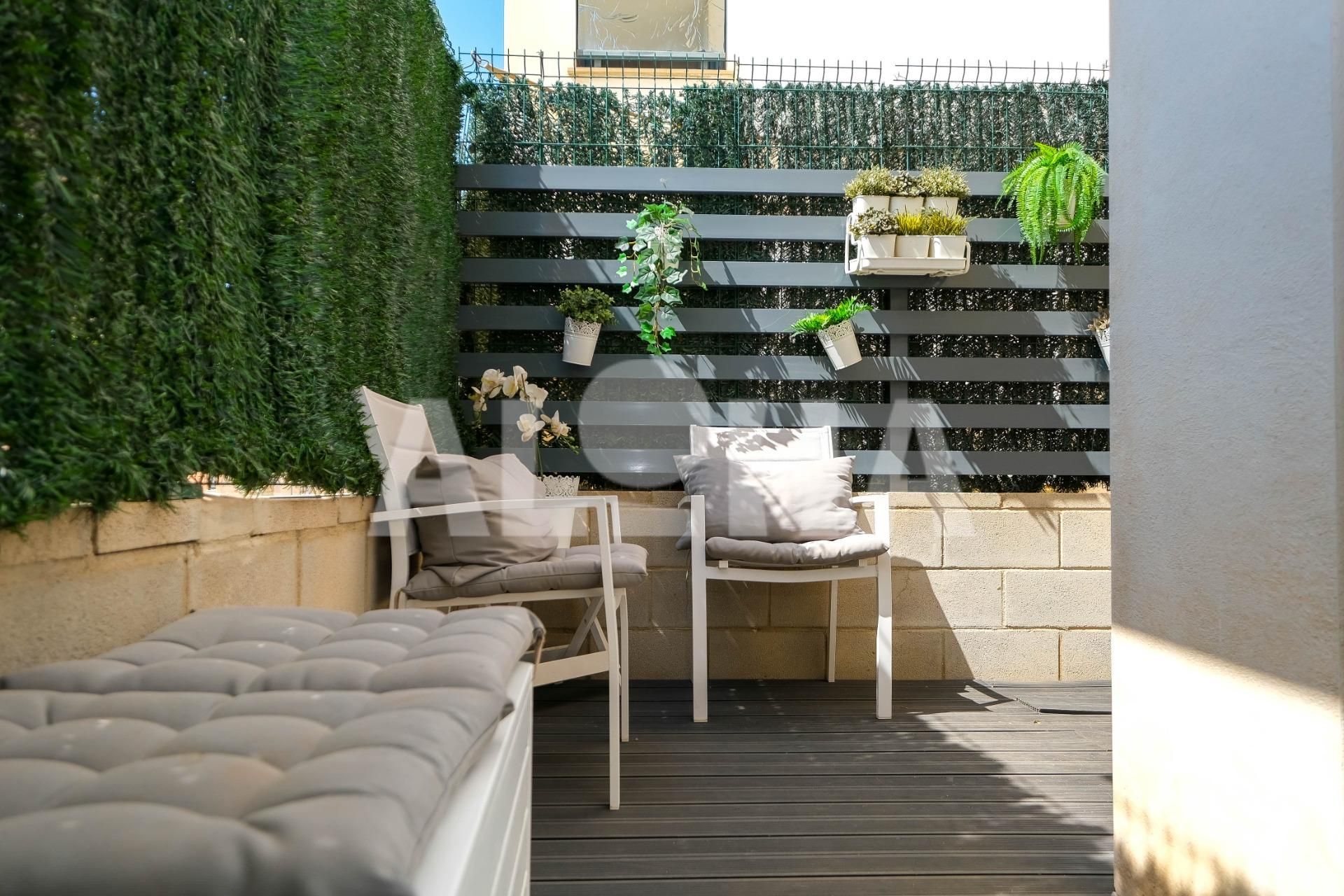 Terrasse von Wohnungen zur Miete in Alfara del Patriarca mit Klimaanlage, Privatgarten und Terrasse