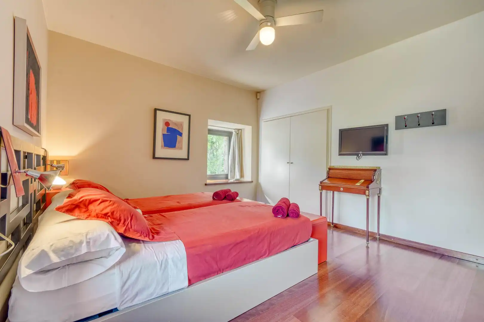 Habitación de Finca rústica en venta en Boadella i les Escaules con Calefacción, Jardín privado y Terraza