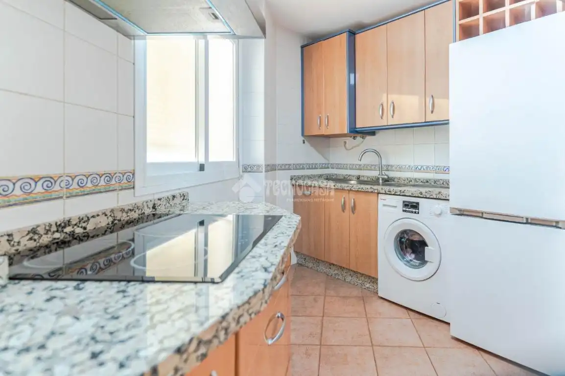 Cocina de Piso en venta en La Zubia con Terraza