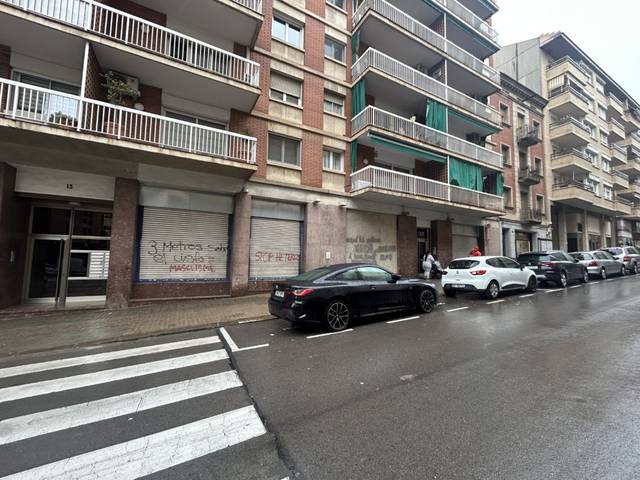 Local comercial en Venta en Manresa - ALCALDE ARMENGOU en Plaça Catalunya