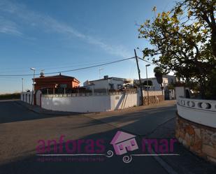 Vista exterior de Casa o xalet en venda en Torredembarra amb Terrassa, Forn i Balcó